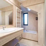 Mara Villa