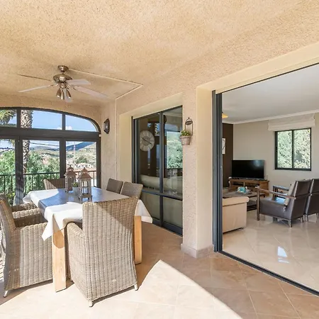 Mara Villa